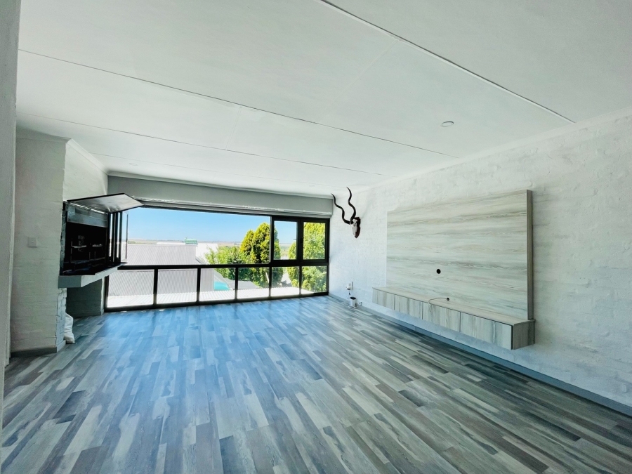 3 Bedroom Property for Sale in Wilkoppies North West